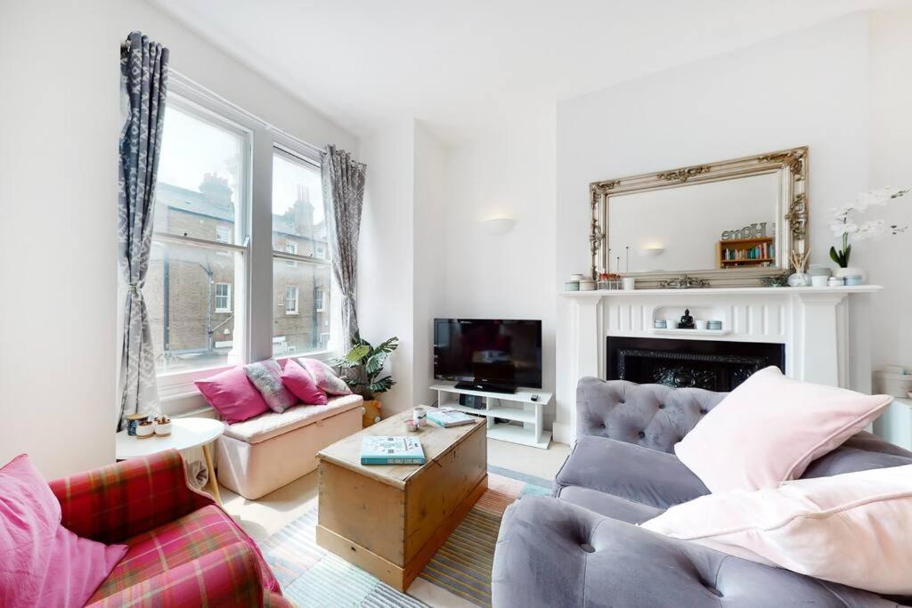 Superb 2 Bed Flat Next To Clapham South Station Apartament *
