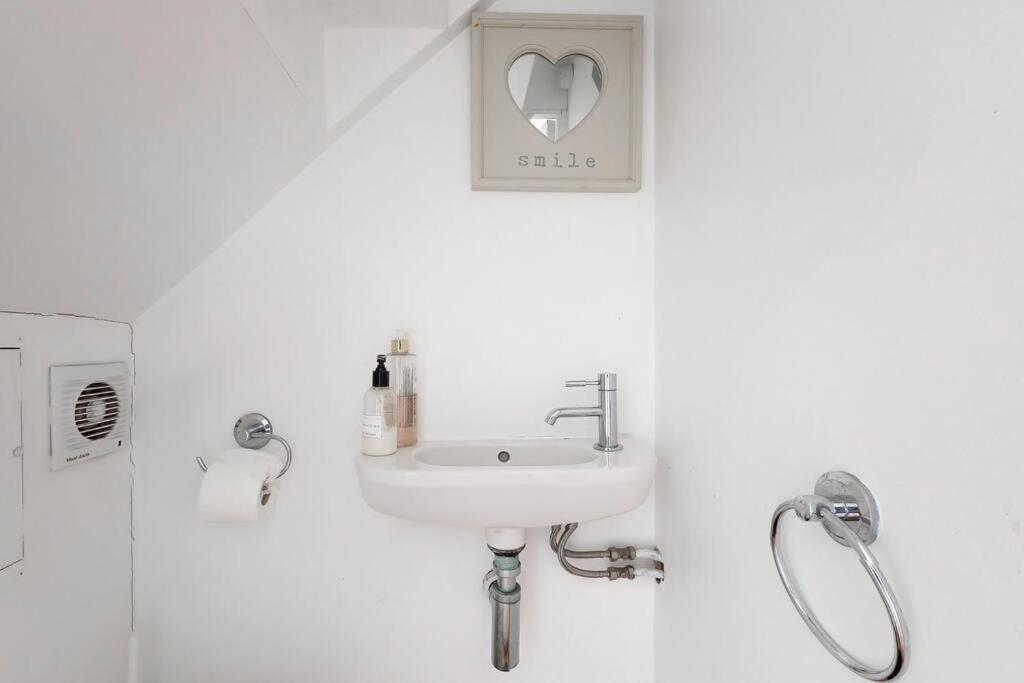 Appartamento Superb 2 Bed Flat Next To Clapham South Station Londra